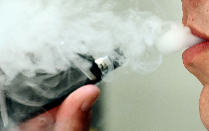 Free vapes given to smokers at hospitals could help thousands quit, study suggests